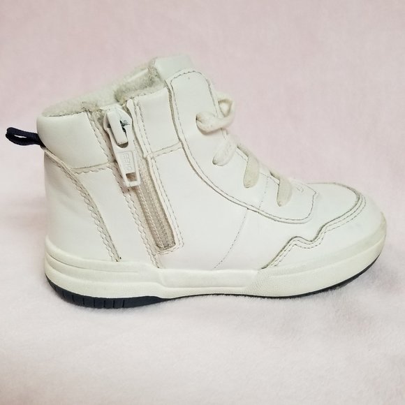 H & M Kids Shoes Boys SZ 6.5 Toddler Gently Used - Picture 2 of 3